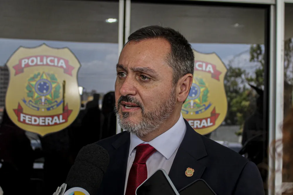 Diretor da PF aponta atuação transnacional do crime organizado e cita caso Banco Master como exemplo