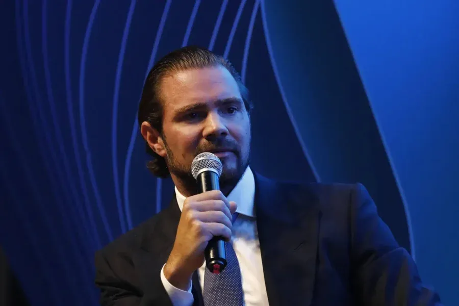 Caso Banco Master e Daniel Vorcaro levanta debate sobre possível “captura institucional” e pressiona órgãos de controle