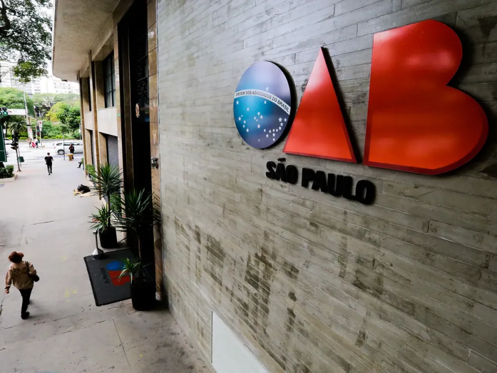 Conduta de advogados que oferecem vantagens a magistrados pode gerar infração ética e sanções disciplinares na OAB