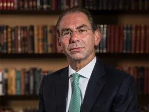 Defesa de Daniel Vorcaro procura PF e sinaliza possível colaboração premiada em meio a regime de isolamento no sistema federal