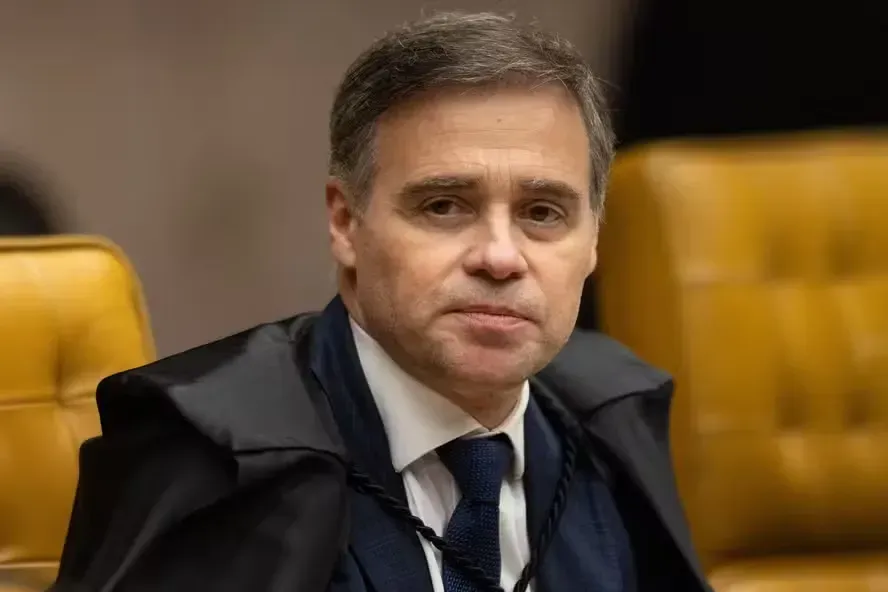 STF autoriza transferência de Daniel Vorcaro para sede da Polícia Federal em Brasília