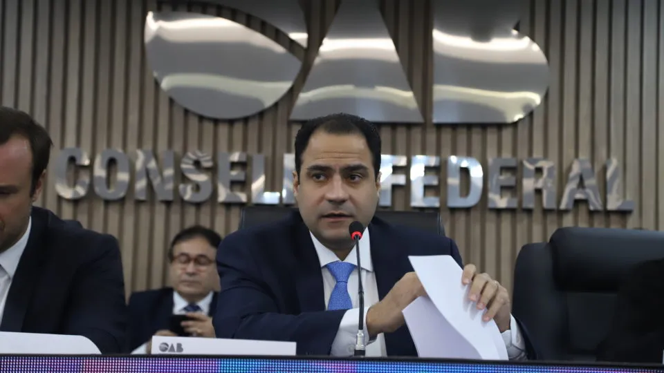 OAB anuncia medidas no STF e critica politização do debate institucional