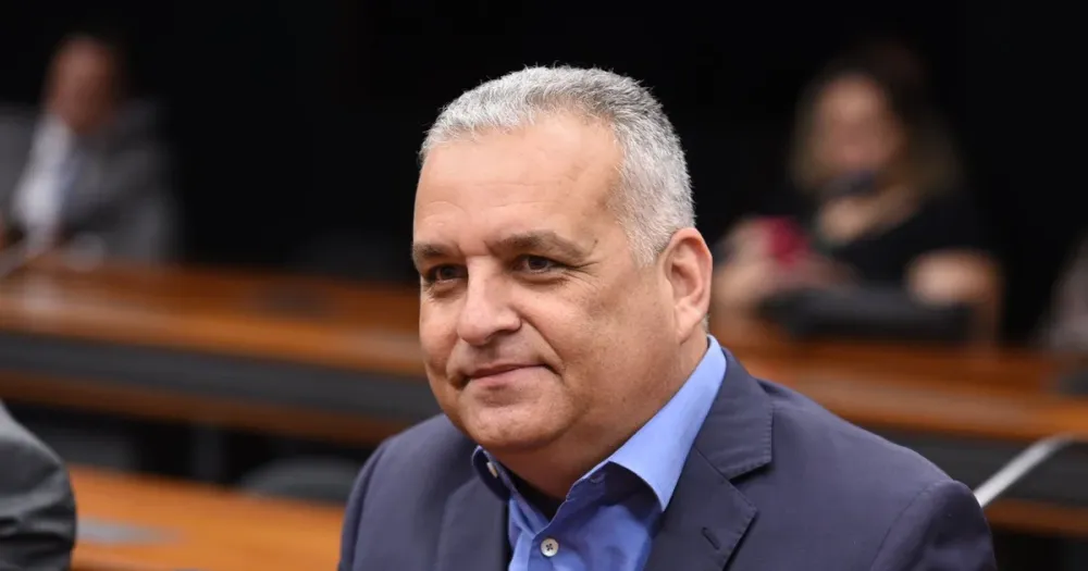 CPMI do INSS propõe indiciamento de 200 investigados e amplia risco institucional